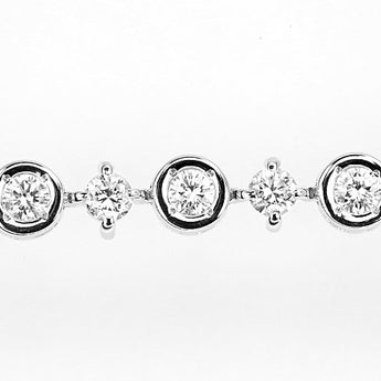 ライン デビアス ダイヤモンド ブレスレット  K18ホワイトゴールド LINE【中古】【133742】